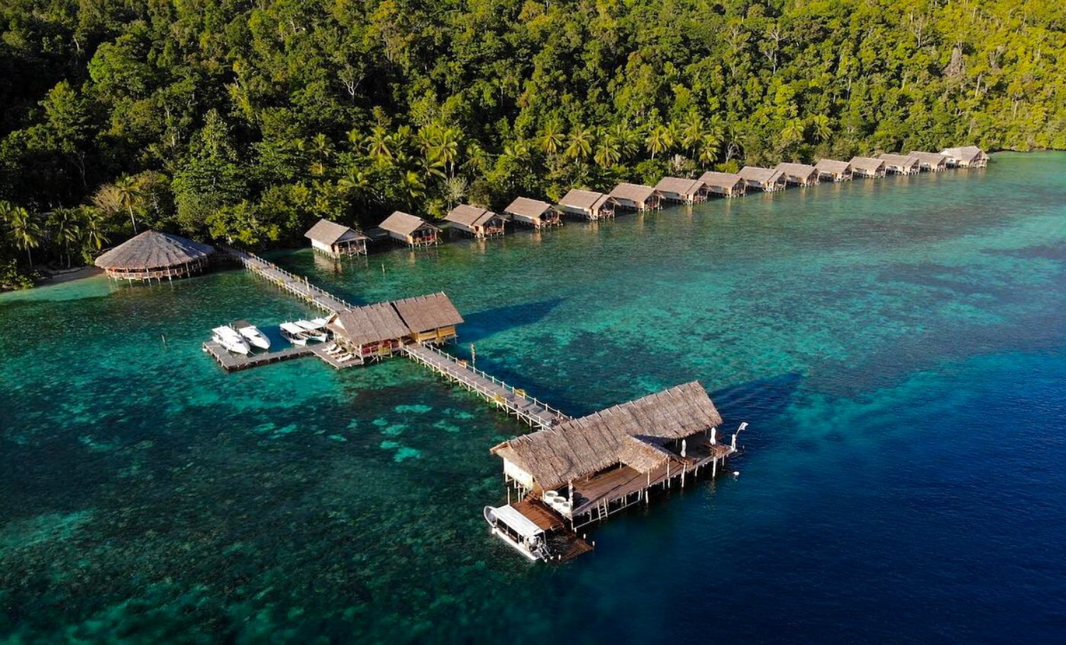 Surga Tersembunyi di Timur Indonesia: Rekomendasi Akomodasi Mewah dan Berkesan di Raja Ampat